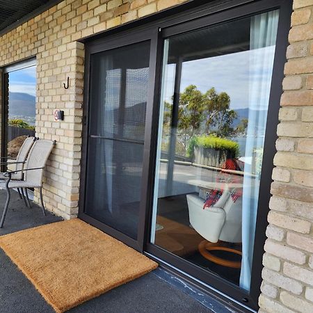 Waterfront Abode - 2 Bedrooms 호바트 외부 사진